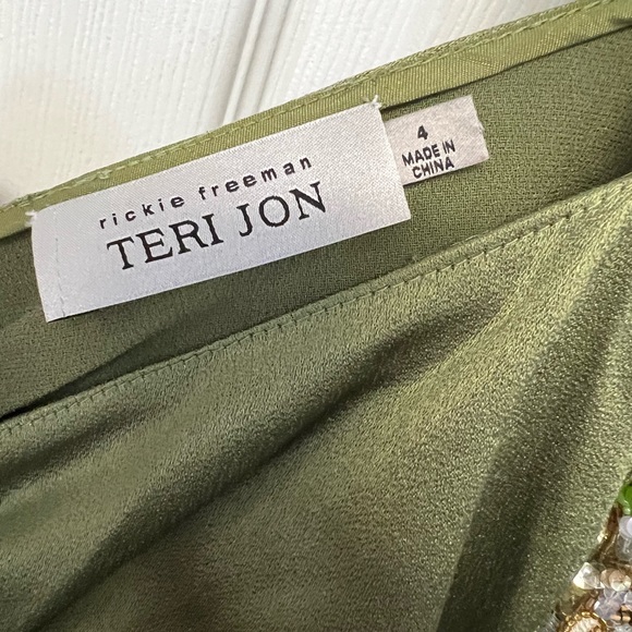 Teri Jon Formal Dress - Picture 5 of 7